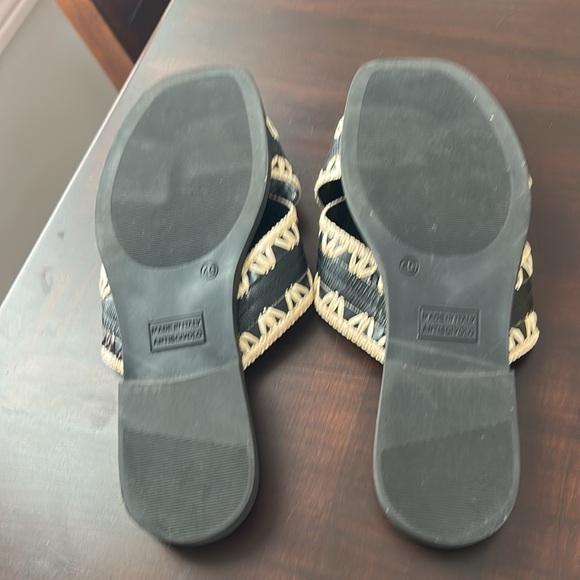 Lottini Made in Italy Leather Black Beige CrissCross Rafia Trim Leather Sandals - Picture 9 of 17